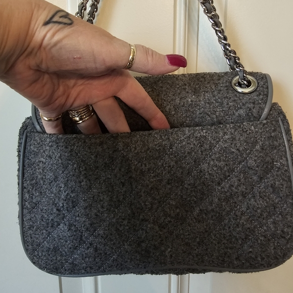 Michael Kors•Sloan Quilted Wool Blend Shoulder Bag 🍂🍁 - Picture 9 of 11